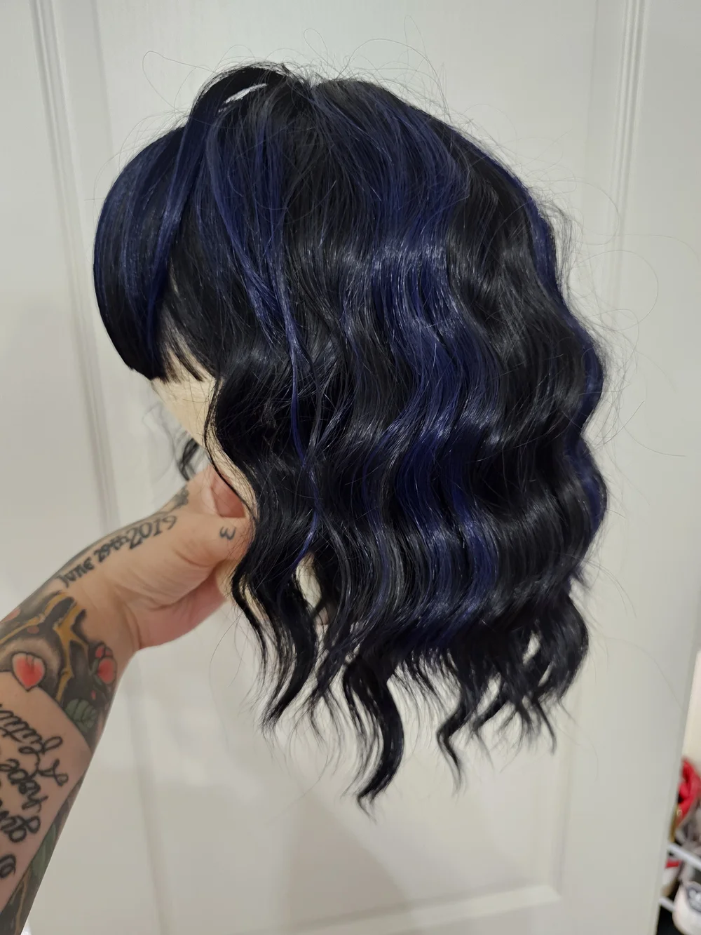 BNWT Short Wavy Fringe Wig in Black with Blue Highlights